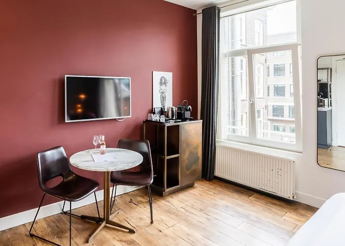 Weber Hotel 397